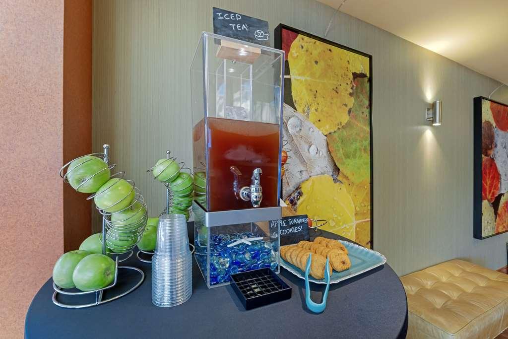 Best Western Plus Emerald Isle Hotel Sidney Restauracja zdjęcie