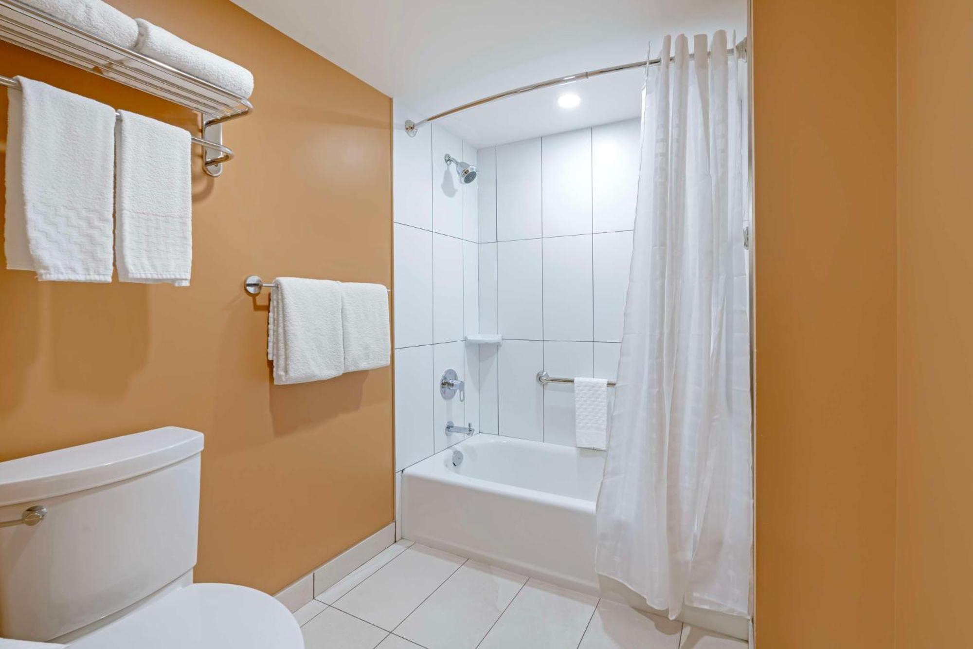 Best Western Plus Emerald Isle Hotel Sidney Zewnętrze zdjęcie